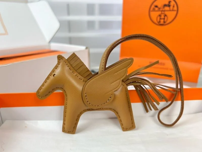 Casual Hermes Handmade Pendant 48122