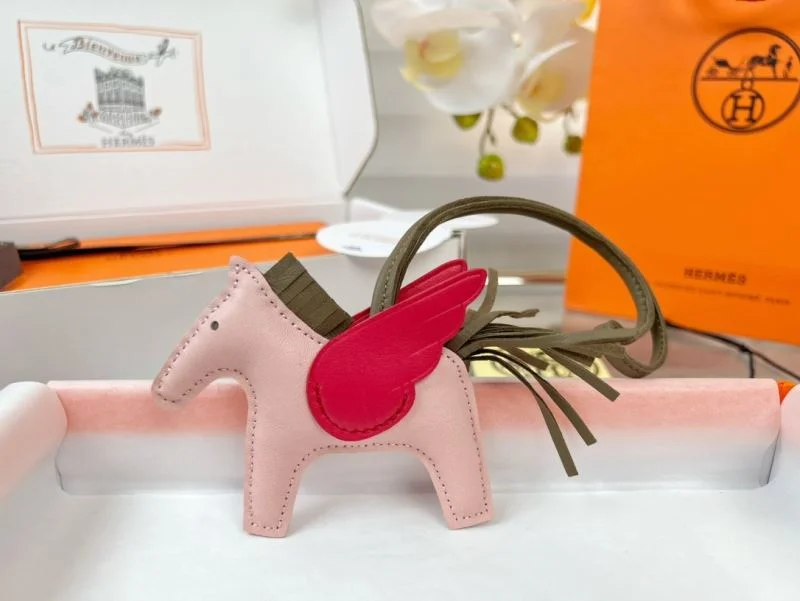 Hermes Handmade Pendant Breathable 48102