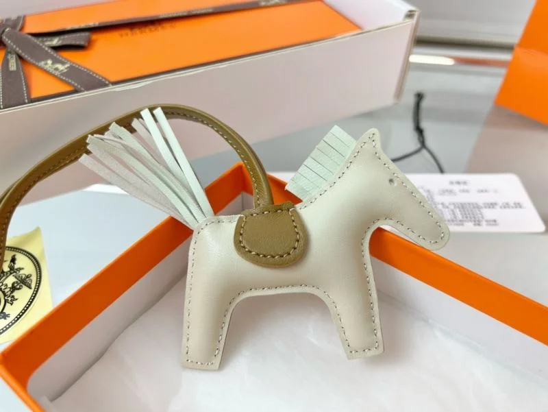 Affordable Hermes Handmade Pendant 48094