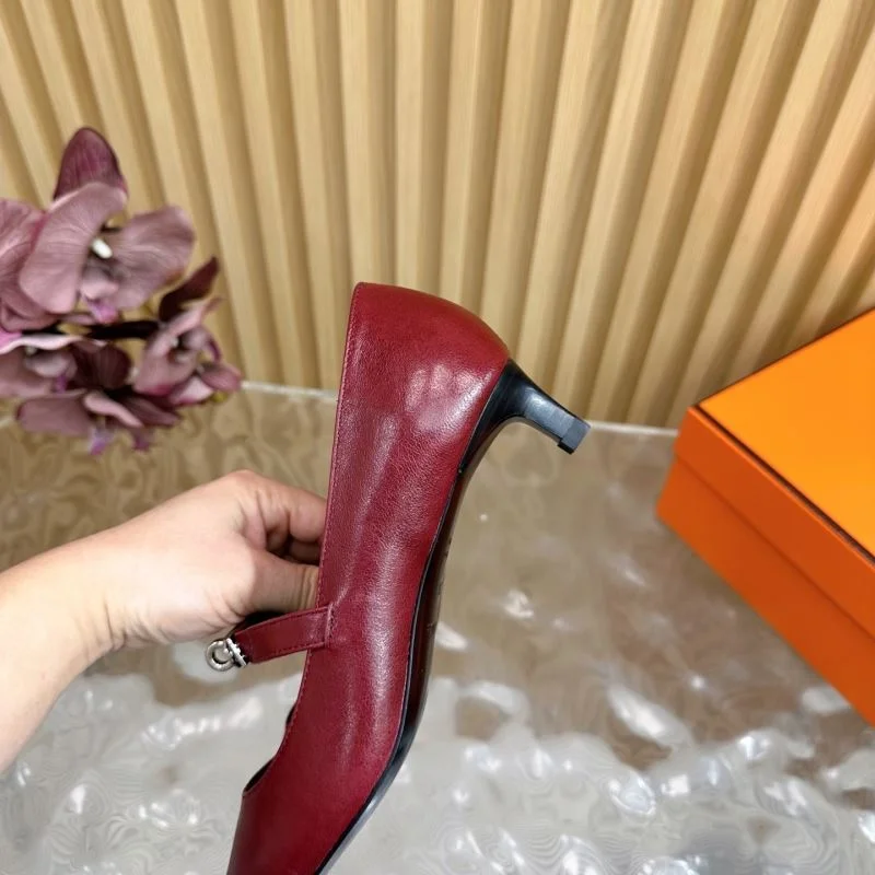 Supportive Hermes Heeled Shoes 27343