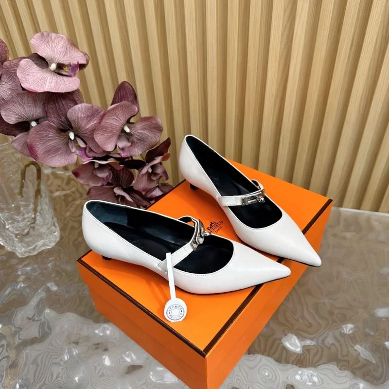 Hermes Heeled Shoes Elegant 27342
