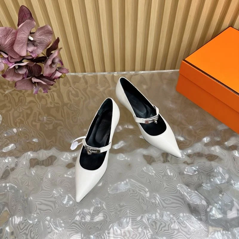 Hermes Heeled Shoes Elegant 27342