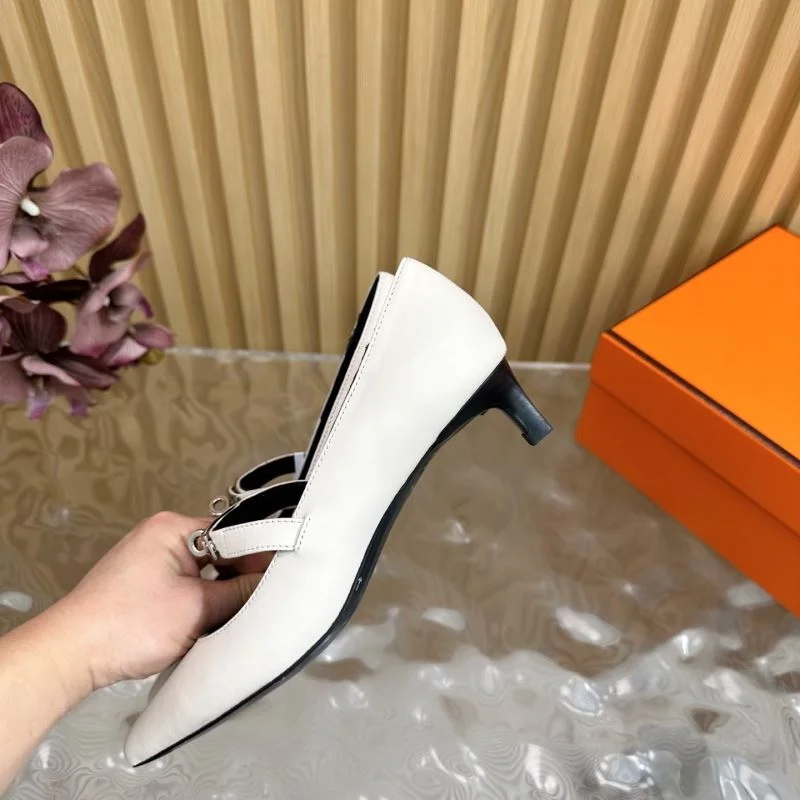 Hermes Heeled Shoes Elegant 27342