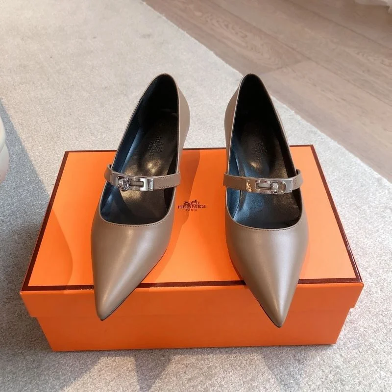 Contemporary Hermes Heeled Shoes 27332