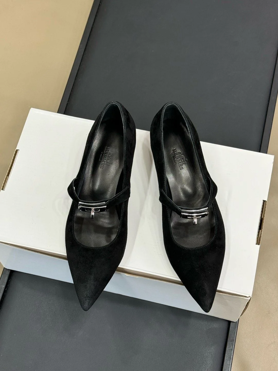 OnTrend Hermes Heeled Shoes 26673
