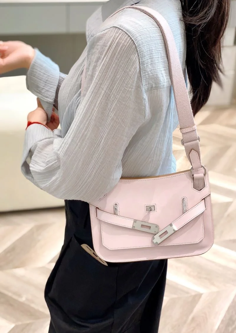 Versatile Hermes Jypsiere Bags 48037