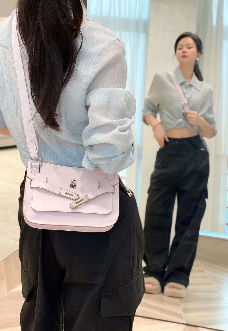 Versatile Hermes Jypsiere Bags 48037