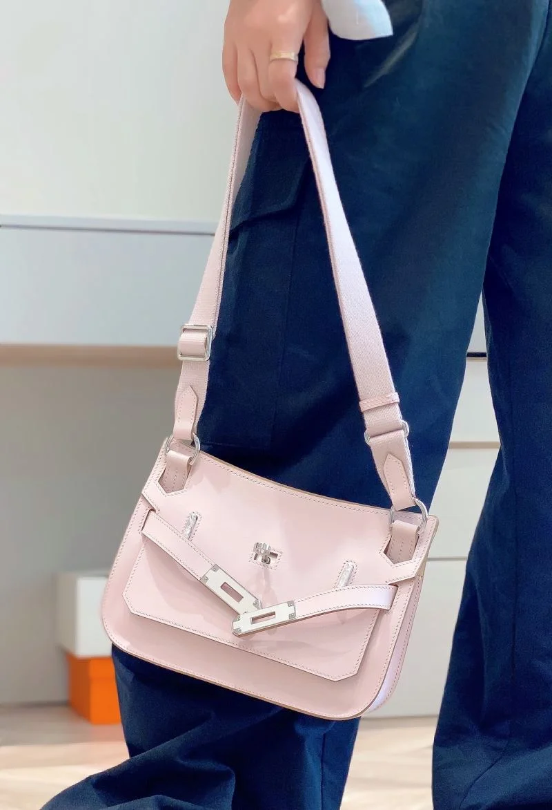 Versatile Hermes Jypsiere Bags 48037