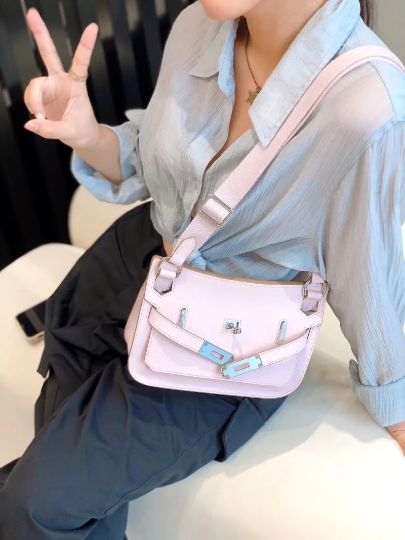 Versatile Hermes Jypsiere Bags 48037