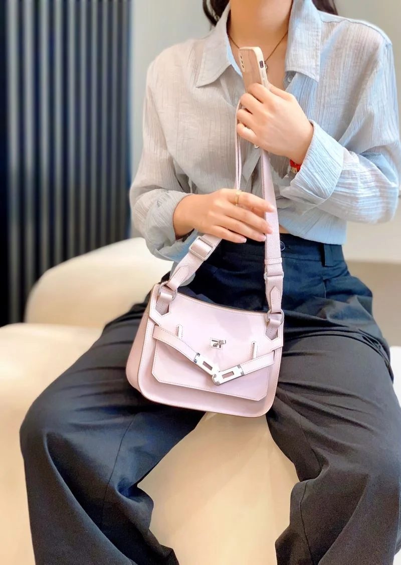 Versatile Hermes Jypsiere Bags 48037
