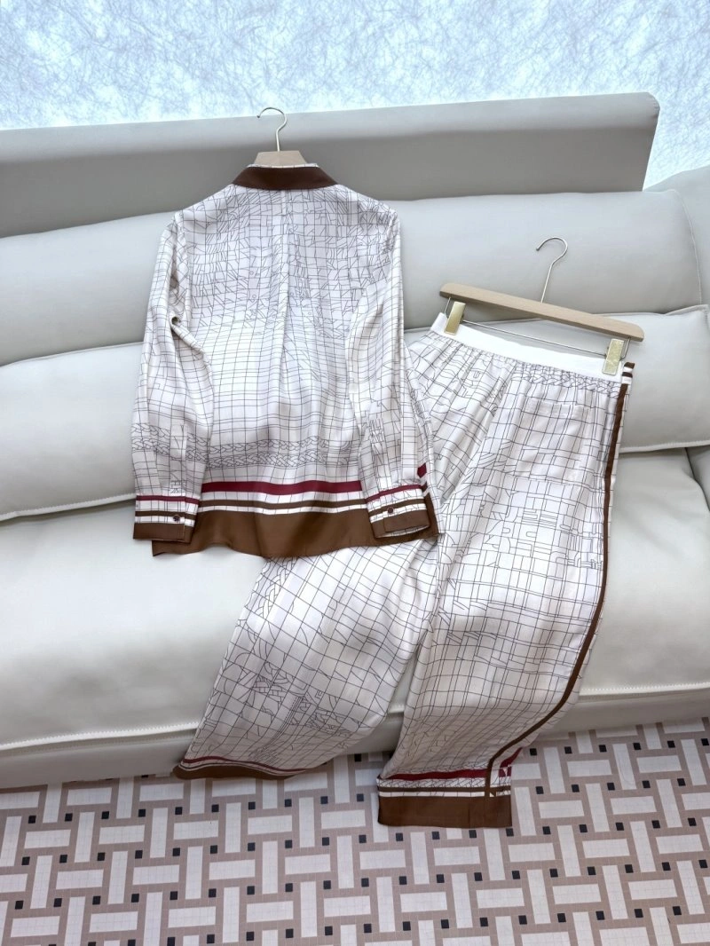 WrinkleFree Hermes Long Suits 129296