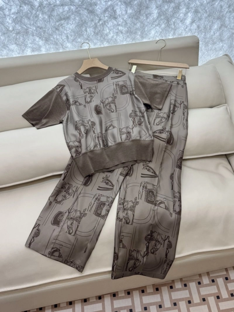 Comfortable Hermes Long Suits 129407