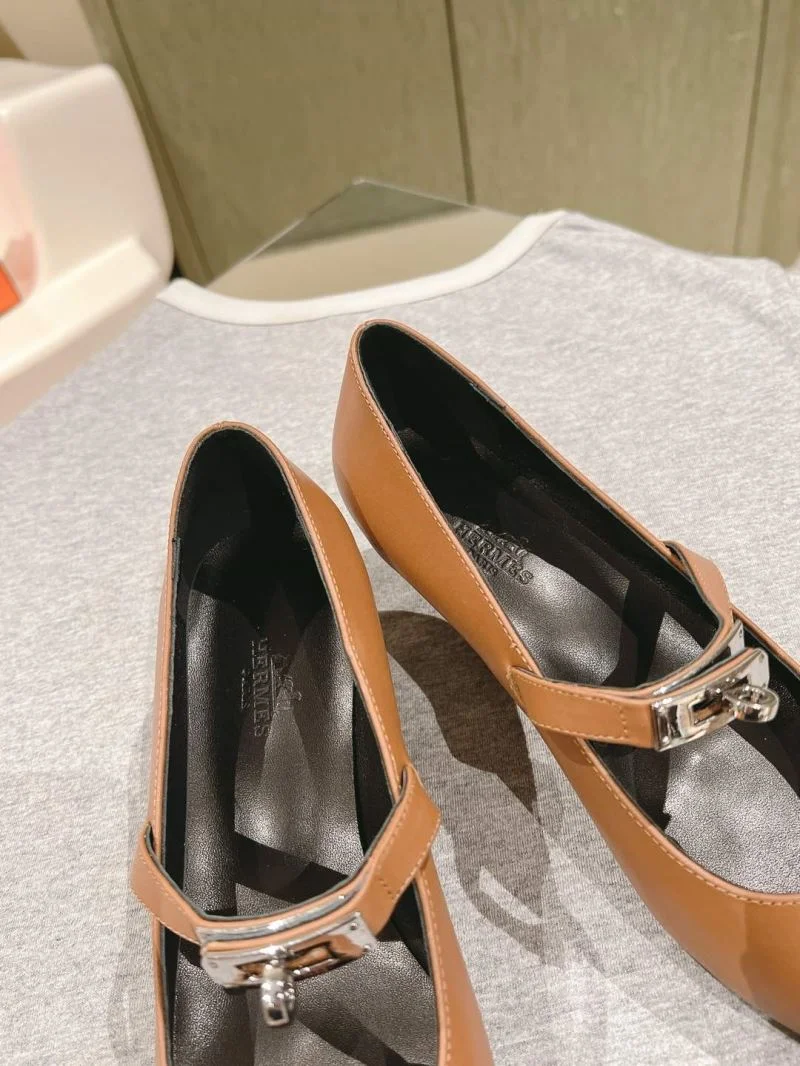 Hermes Low Shoes Versatile 26759