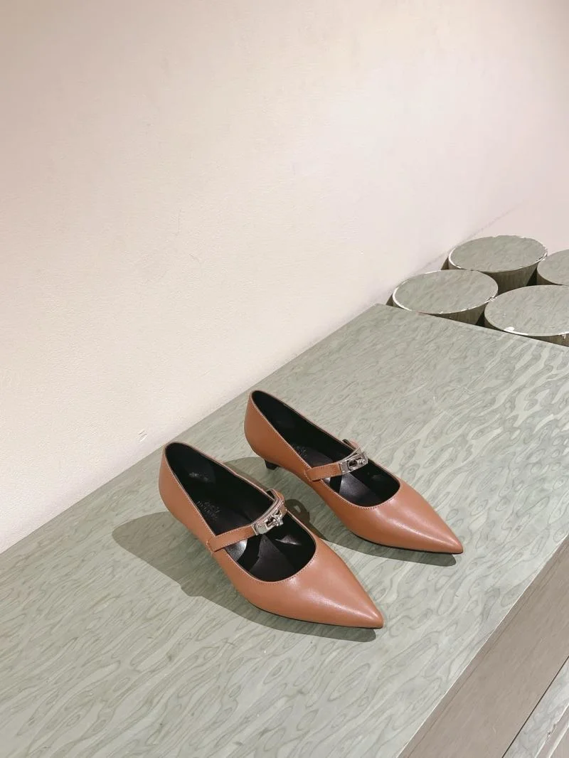 Hermes Low Shoes Versatile 26759