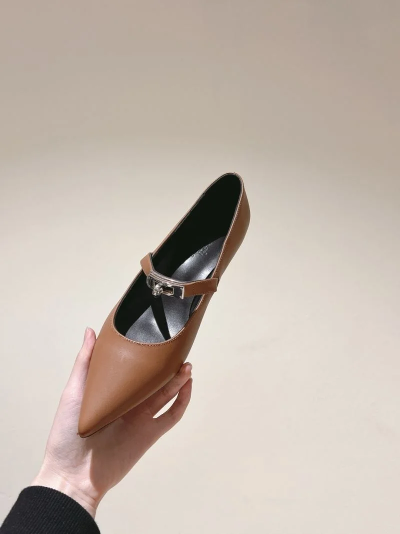 Hermes Low Shoes Versatile 26759