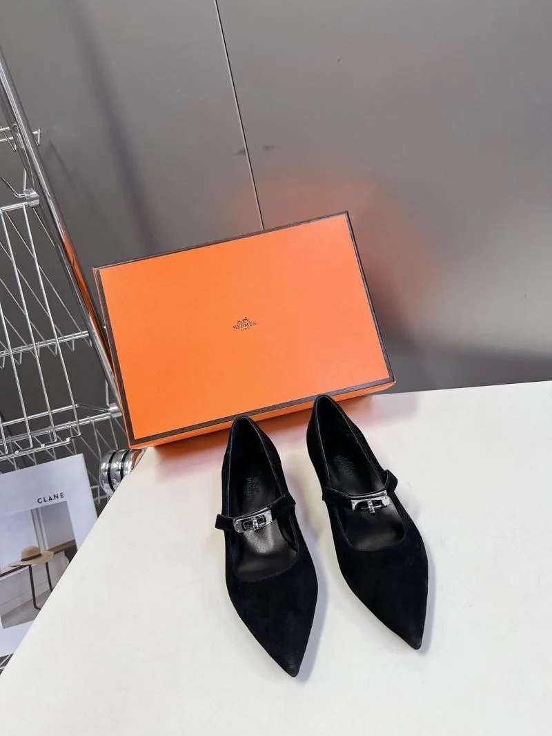 Classic Hermes Low Shoes 26740