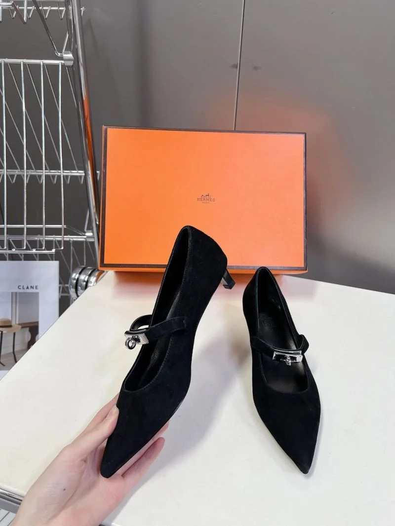 Classic Hermes Low Shoes 26740