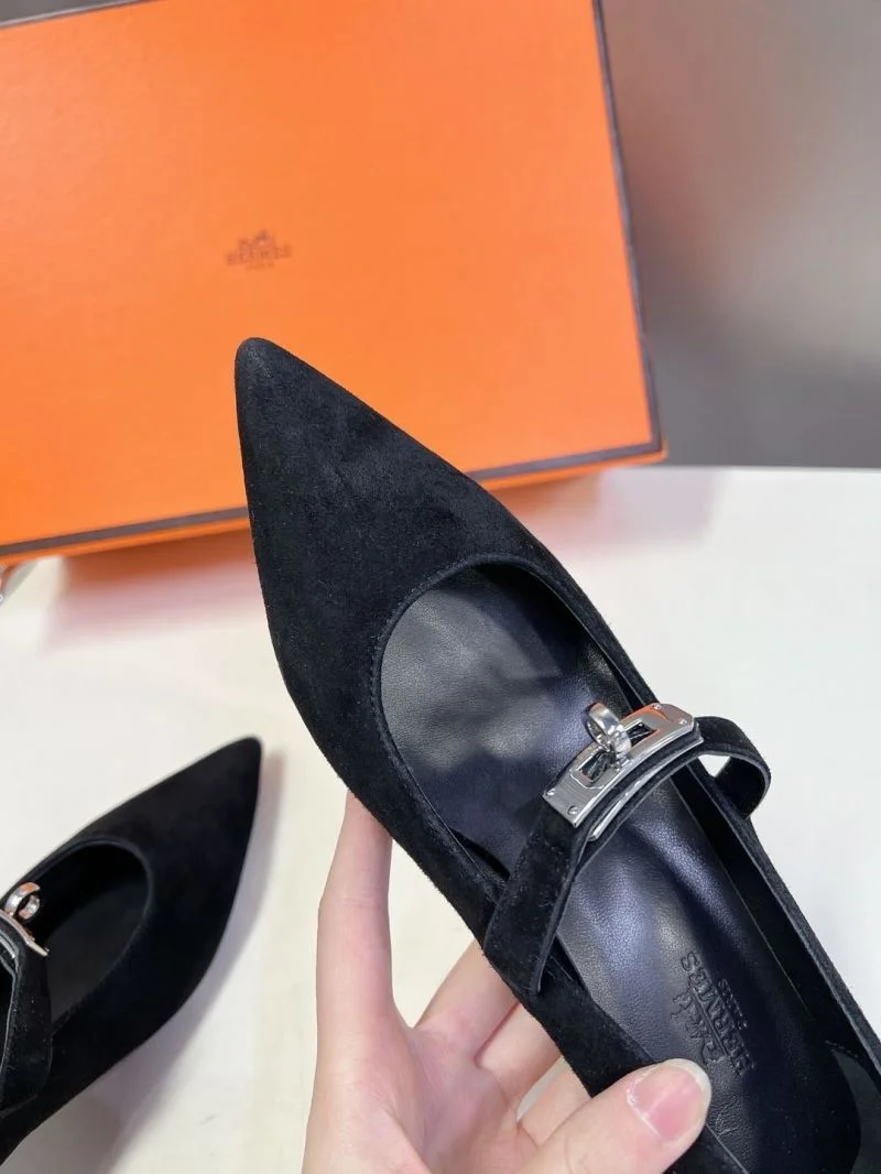 Classic Hermes Low Shoes 26740