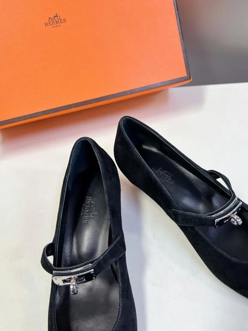 Classic Hermes Low Shoes 26740