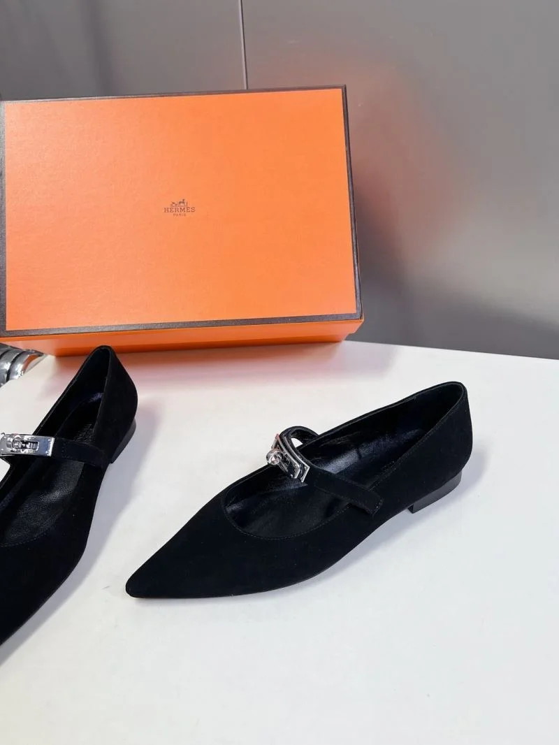 Hermes Low Shoes EyeCatching 26761
