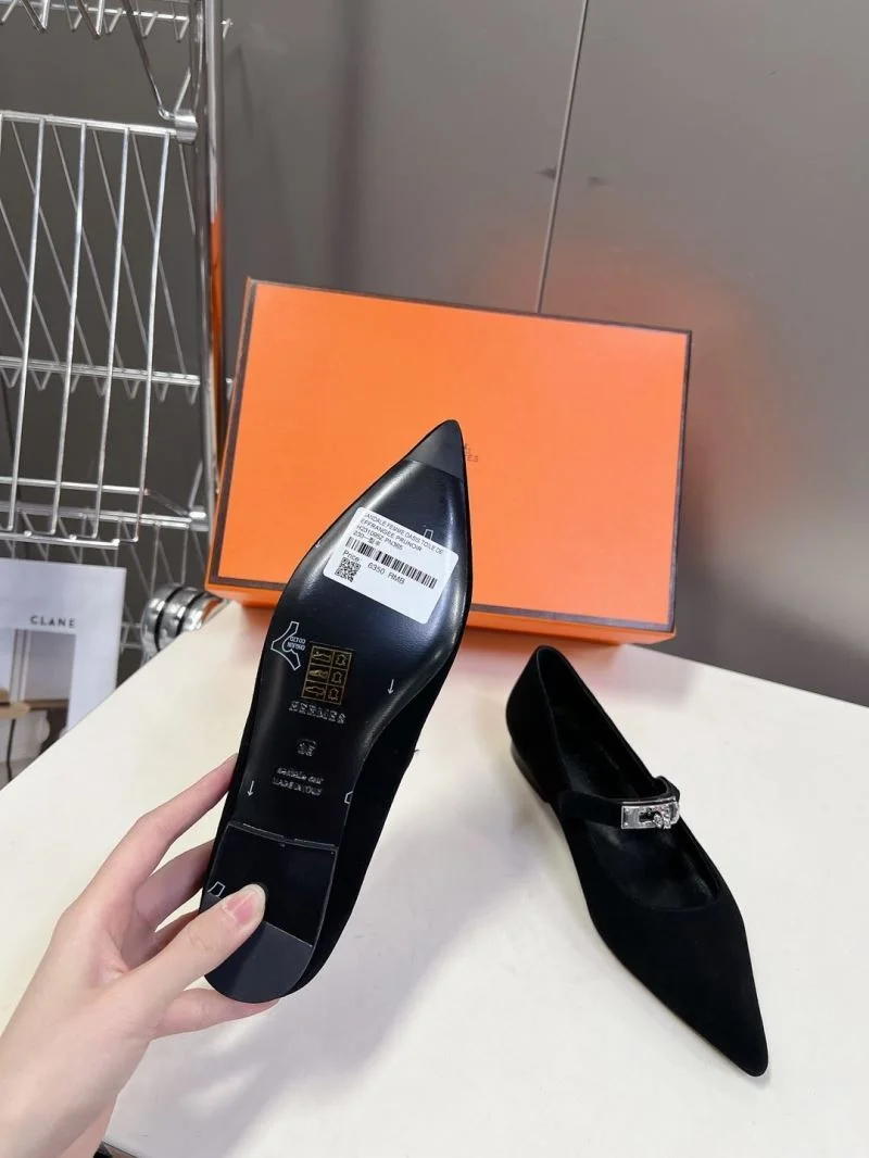 Hermes Low Shoes EyeCatching 26761