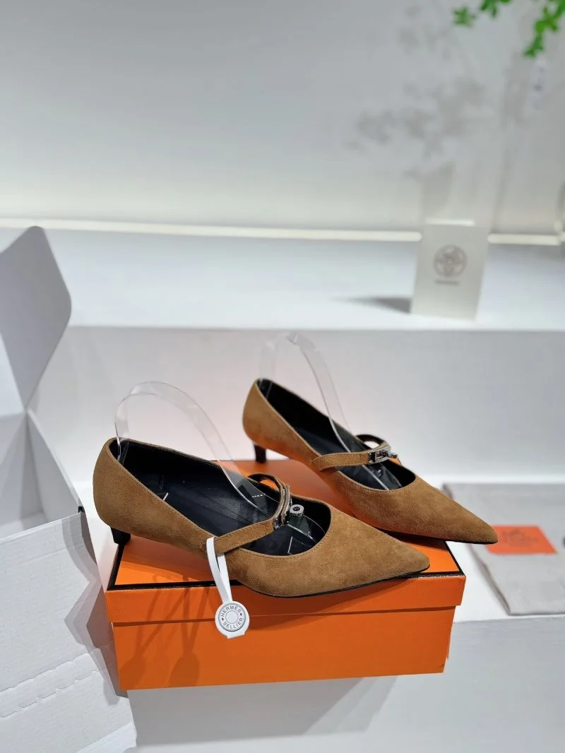 Hermes Low Shoes Bright 26729
