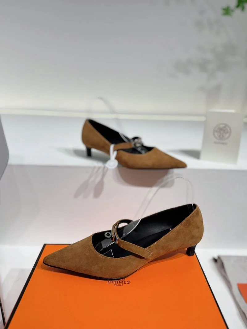 Hermes Low Shoes Bright 26729