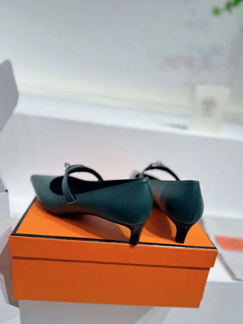 Neat Hermes Low Shoes 26705