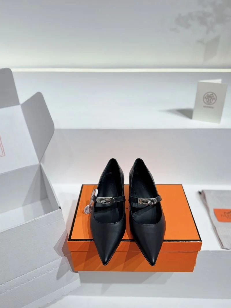 Practical Hermes Low Shoes 26712
