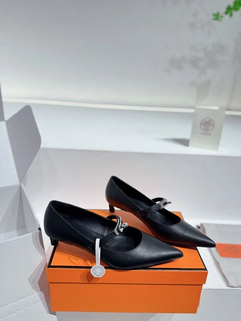 Practical Hermes Low Shoes 26712