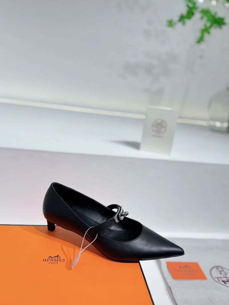 Practical Hermes Low Shoes 26712