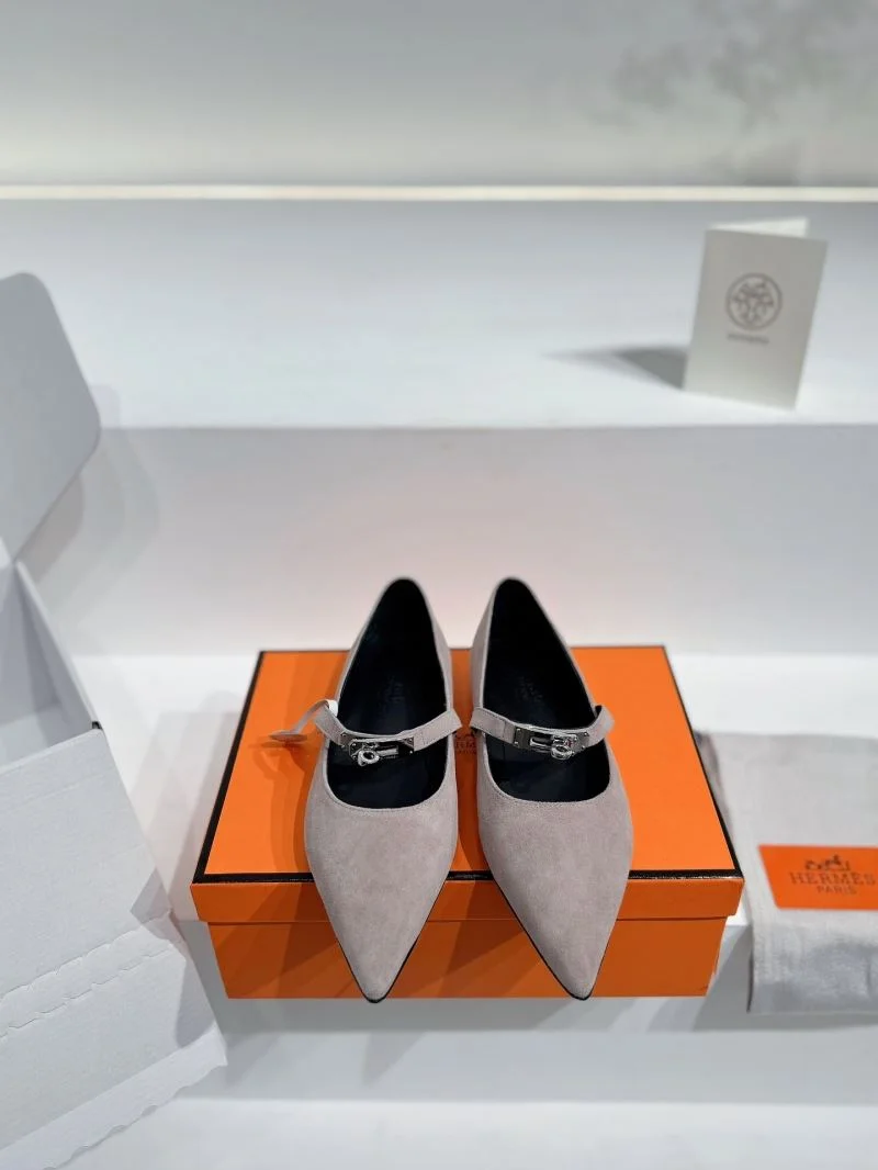 UrbanStyle Hermes Low Shoes 26701