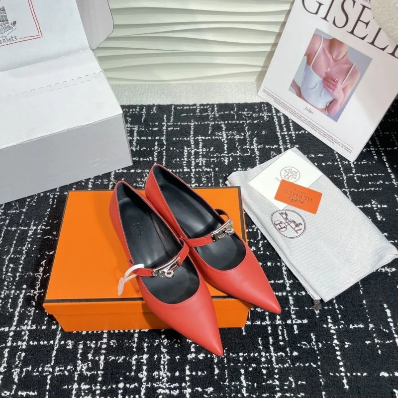 Efficient Hermes Low Shoes 27739