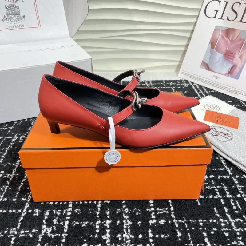 Efficient Hermes Low Shoes 27739