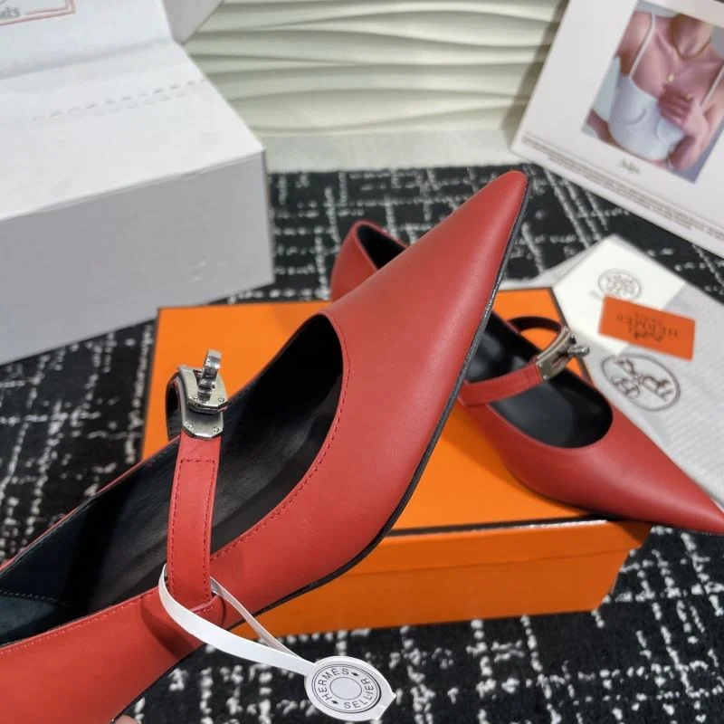 Efficient Hermes Low Shoes 27739