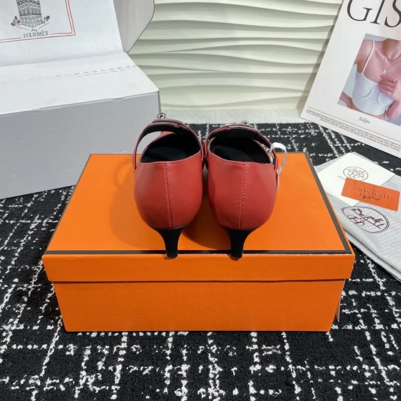 Efficient Hermes Low Shoes 27739