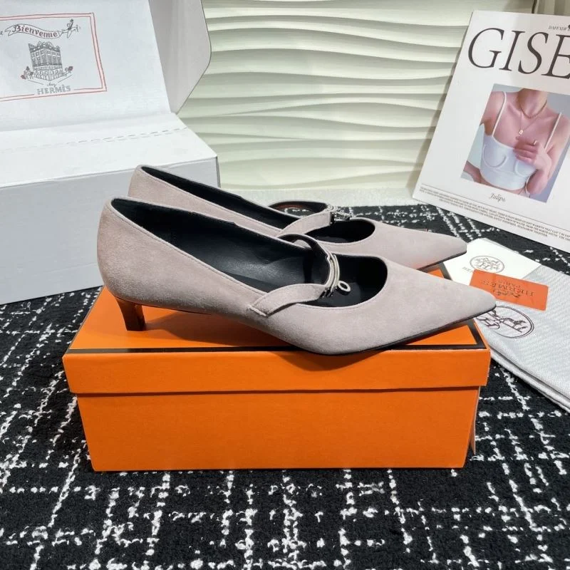 UrbanChic Hermes Low Shoes 27714