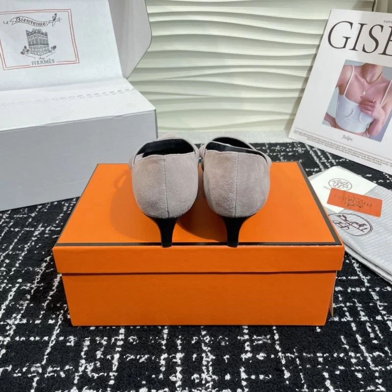 UrbanChic Hermes Low Shoes 27714