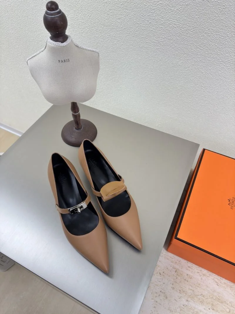 Hermes Low Shoes EyeCatching 27672