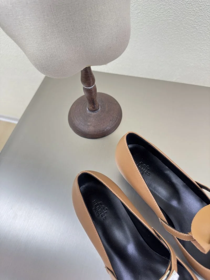 Hermes Low Shoes EyeCatching 27672