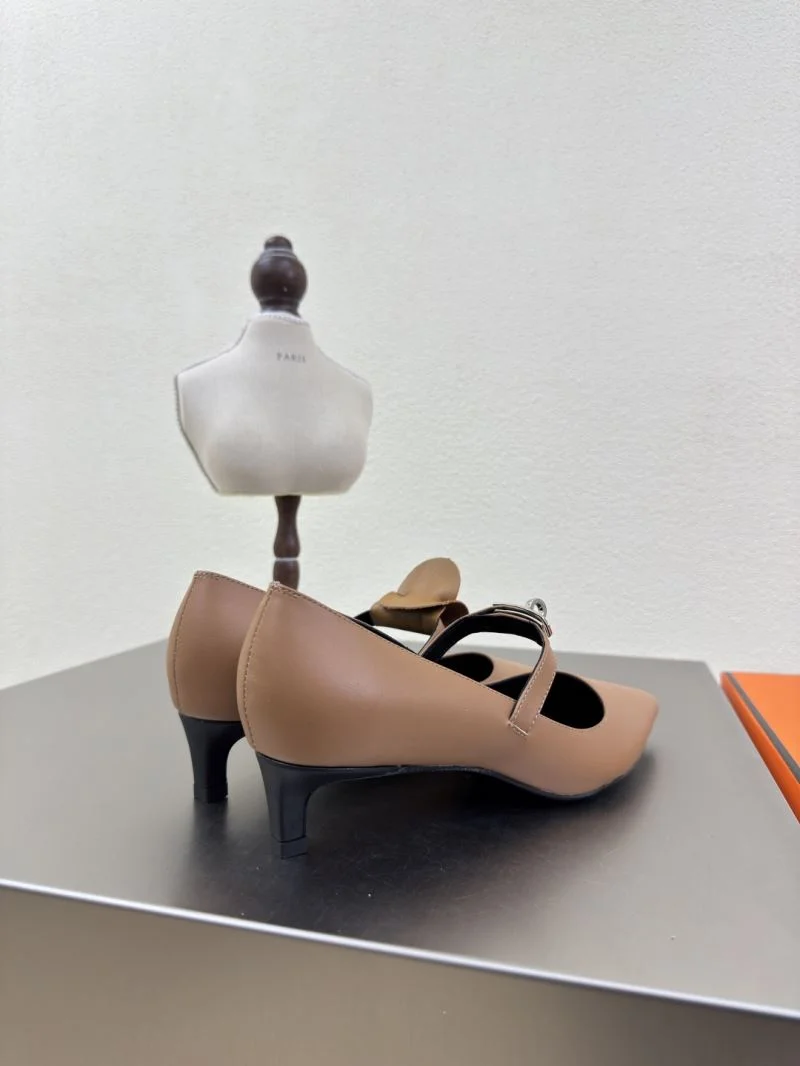 Hermes Low Shoes EyeCatching 27672