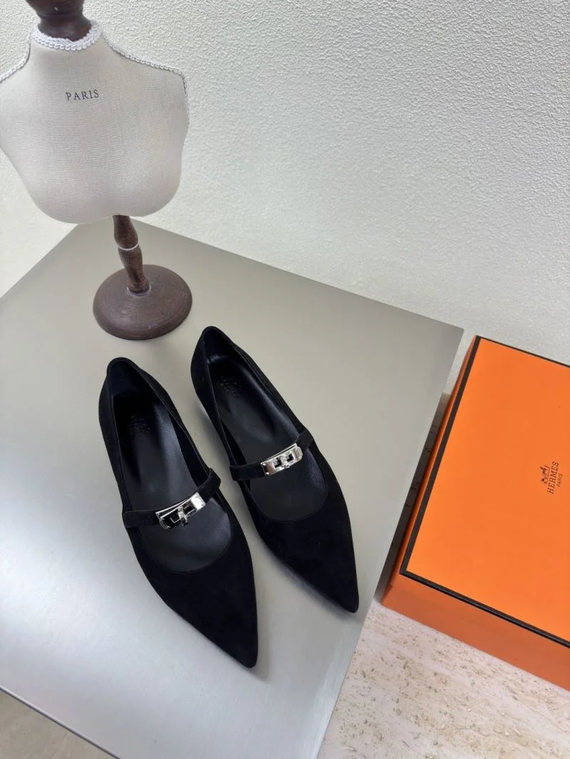 Efficient Hermes Low Shoes 27674