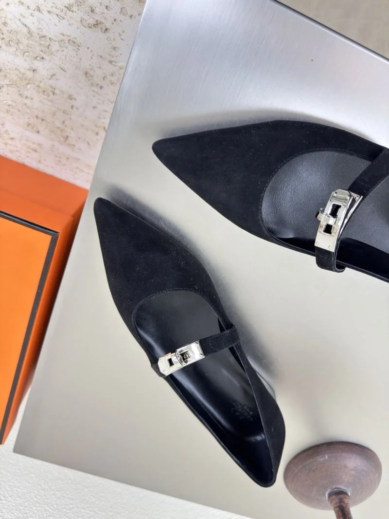 Efficient Hermes Low Shoes 27674