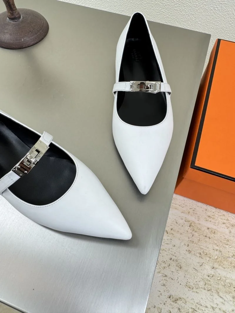 Hermes Low Shoes Vibrant 27668