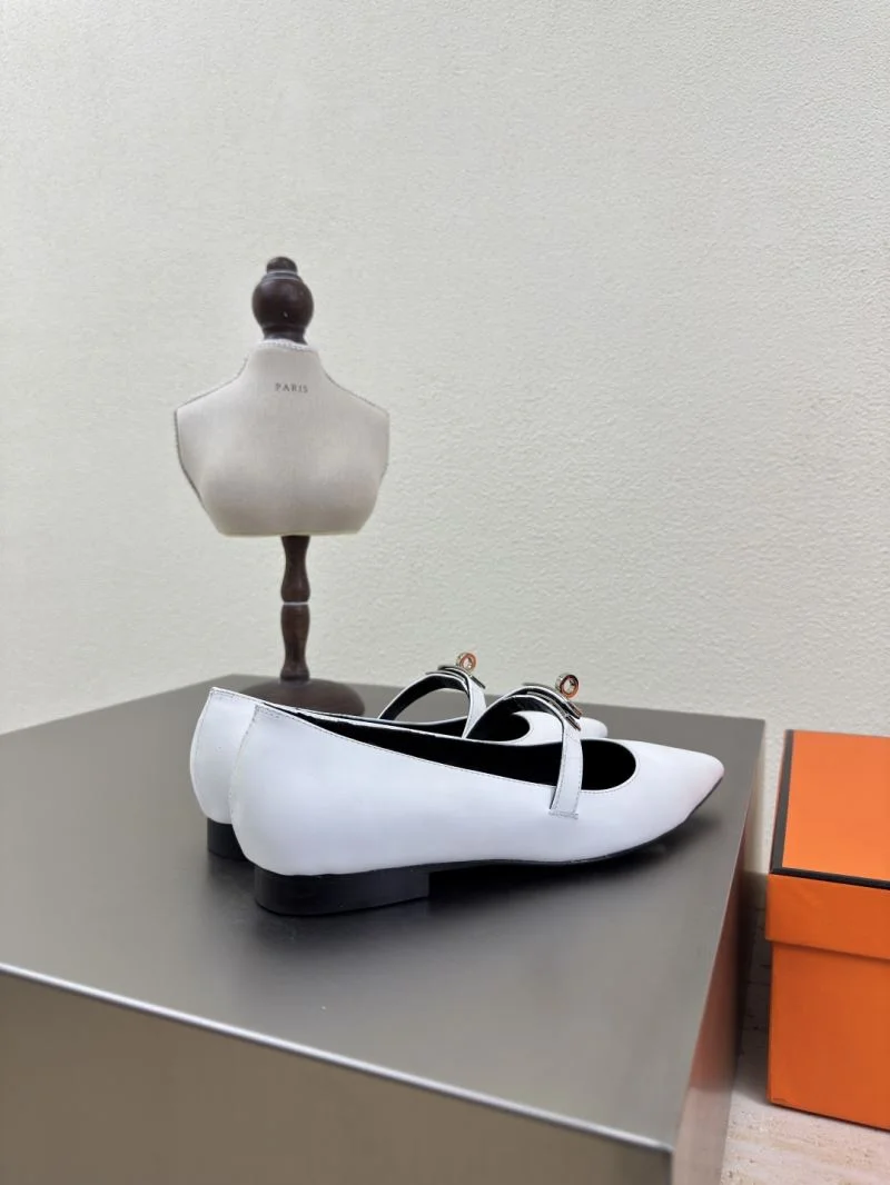 Hermes Low Shoes Vibrant 27668