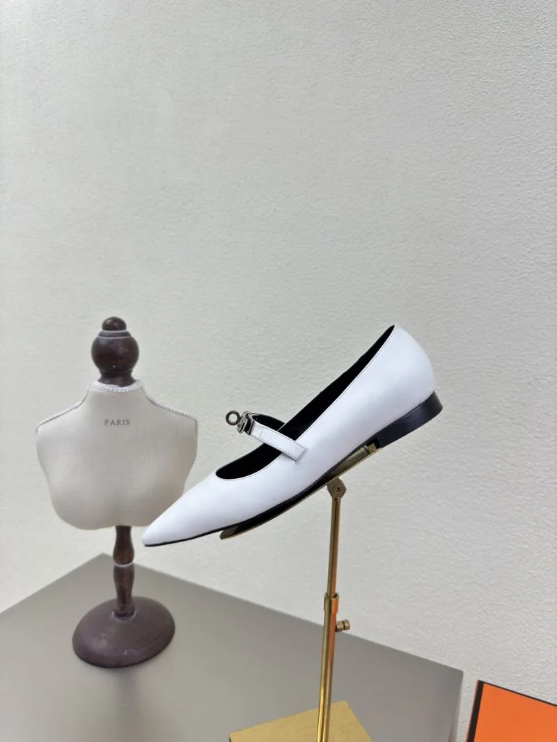 Hermes Low Shoes Vibrant 27668