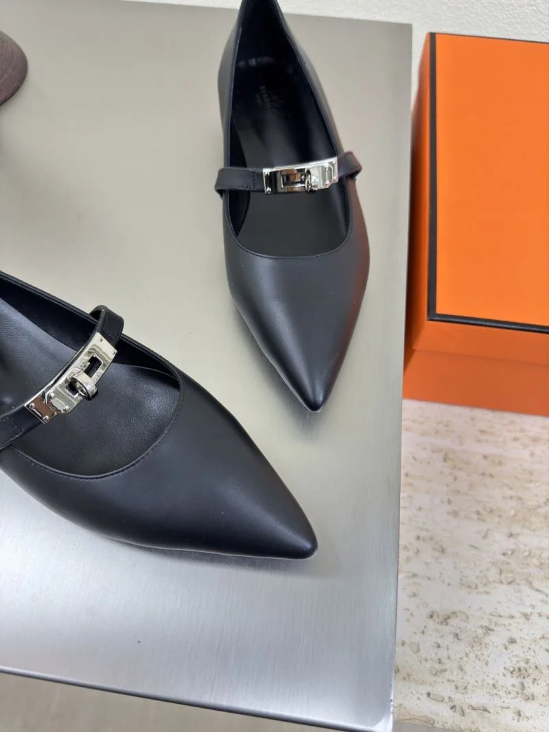 UrbanStyle Hermes Low Shoes 27670