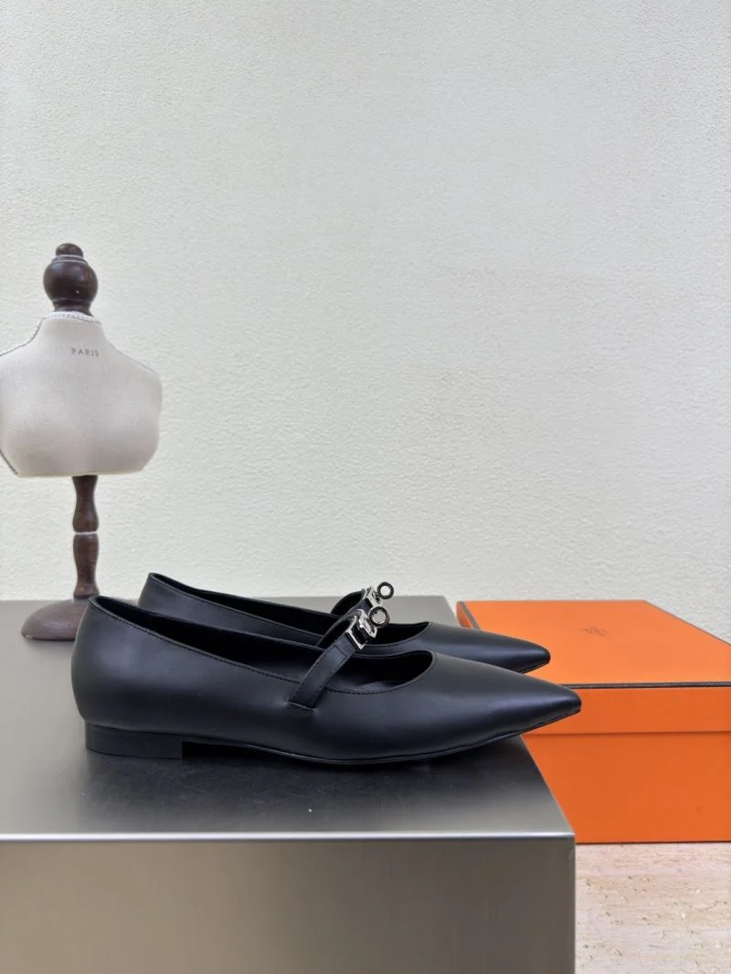 UrbanStyle Hermes Low Shoes 27670