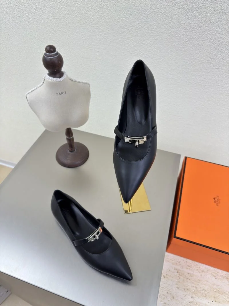 UrbanStyle Hermes Low Shoes 27670