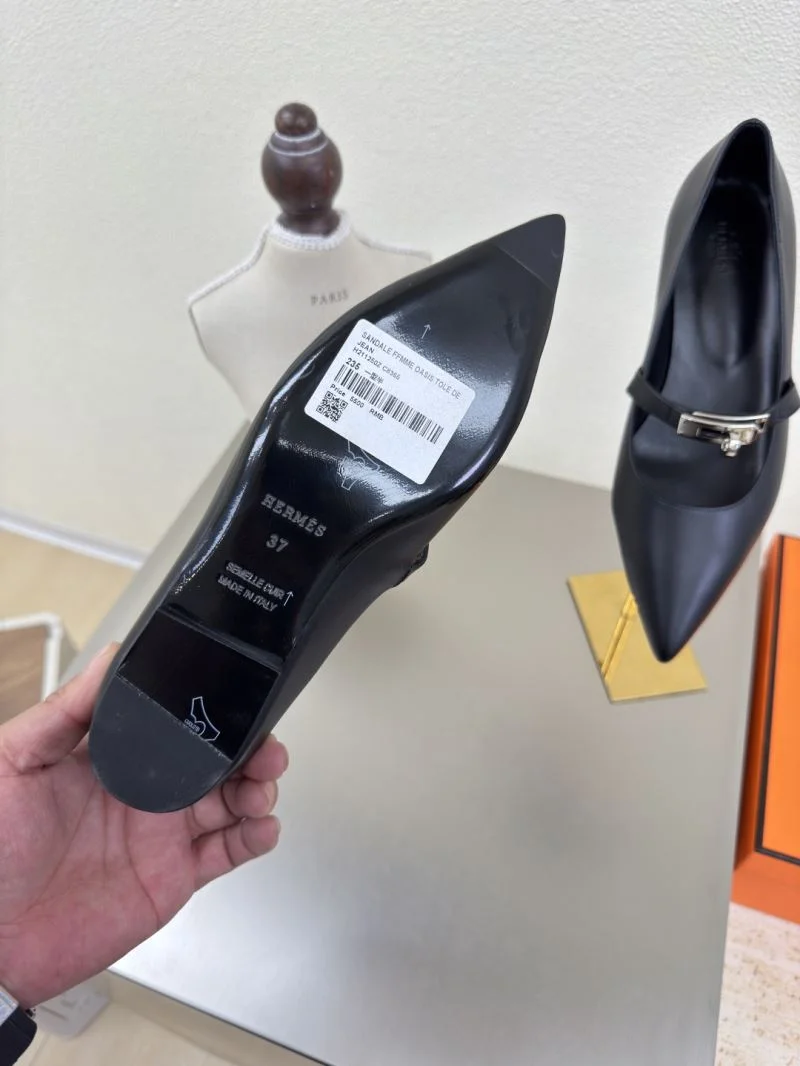 UrbanStyle Hermes Low Shoes 27670